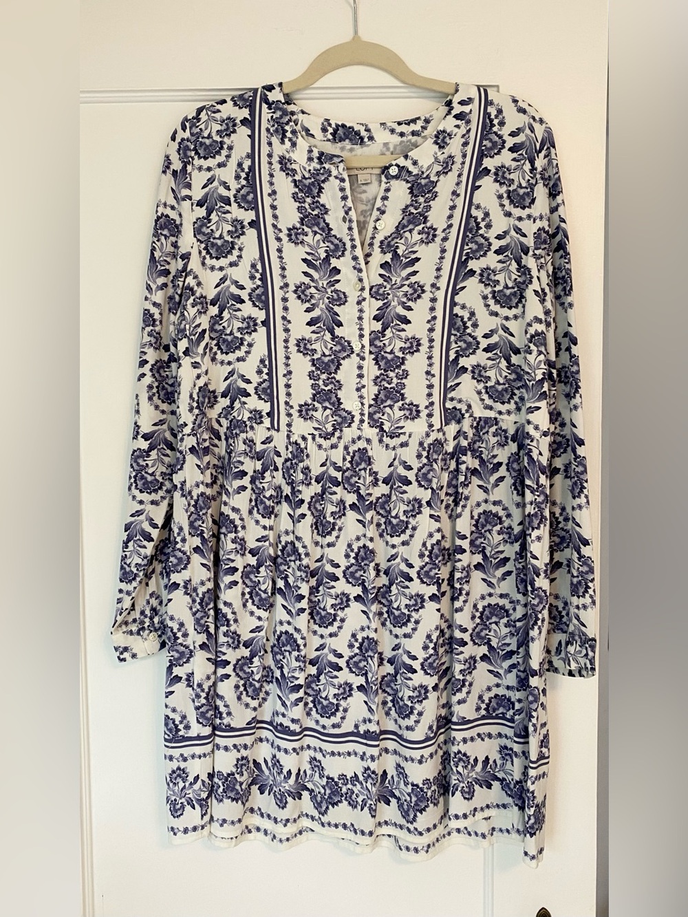 LOFT Dress size 6